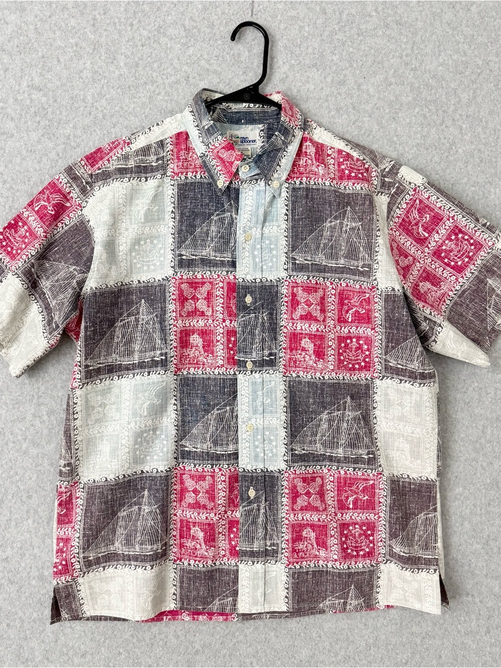 Reyn Spooner Button Up Shirt Mens Large Short Sleeve Sailboat Lighthouse READ